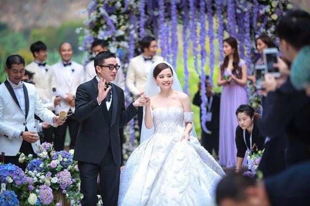 从主动上台求婚到被传婚变,张靓颖真的被骗色骗财吗
