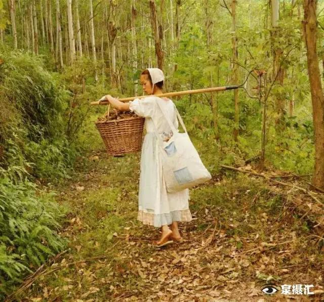 独居泉州山林灰姑娘失恋疗伤,引网友热烈反响,这下全国出名了!