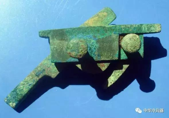 《水浒》里张清的武器在中国很少见，但它却是《圣经》中的神器