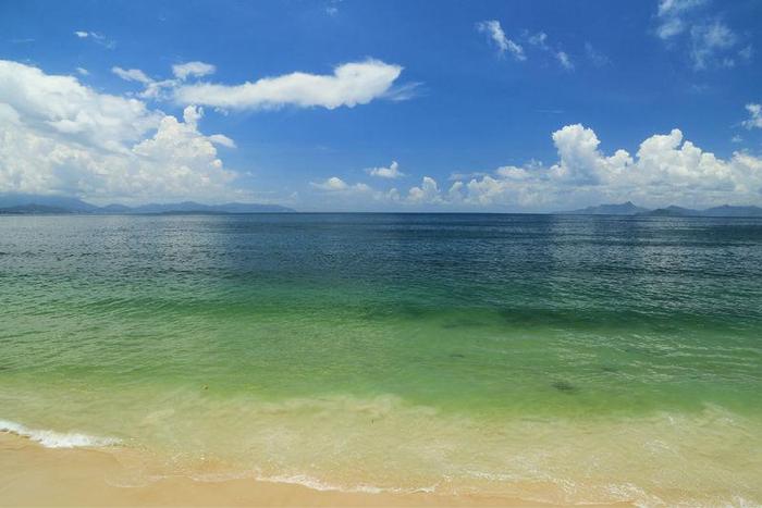 深圳东部最清爽的海滩, 这里海水清澈见底!