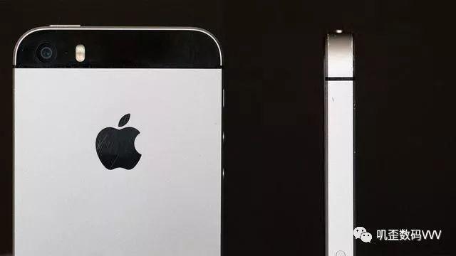 iPhone一代更比一代差？18款苹果手机对比找出最大槽点！