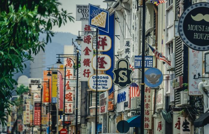 槟城乔治市街头的那些艺术壁画，你可知道它背后的故事