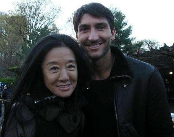 32岁美国奥运冠军恋上68岁华裔女富豪，网友：他们是真爱