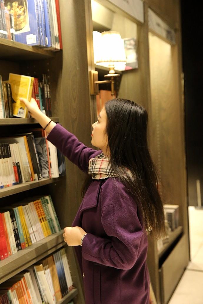实拍：苏州诚品书店的读书人