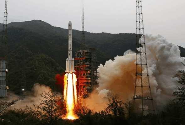 中国墨子号卫星有多强，具备太空隐形传态，性能领先美军40年