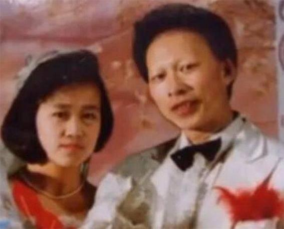 黄晓明赵薇同学，长太丑吓到蒋雯丽， 却娶靓妻，女儿漂亮