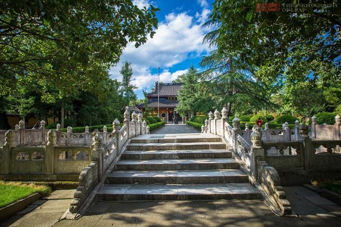 浙江奉化雪窦寺，是唯一建有弥勒佛殿的寺庙！