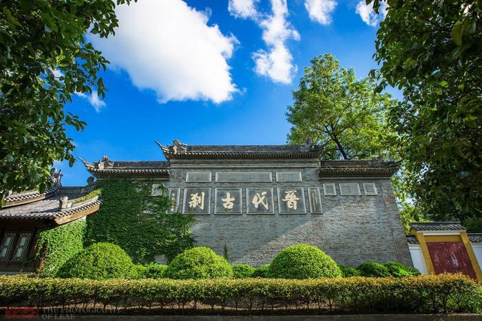 浙江奉化雪窦寺，是唯一建有弥勒佛殿的寺庙！