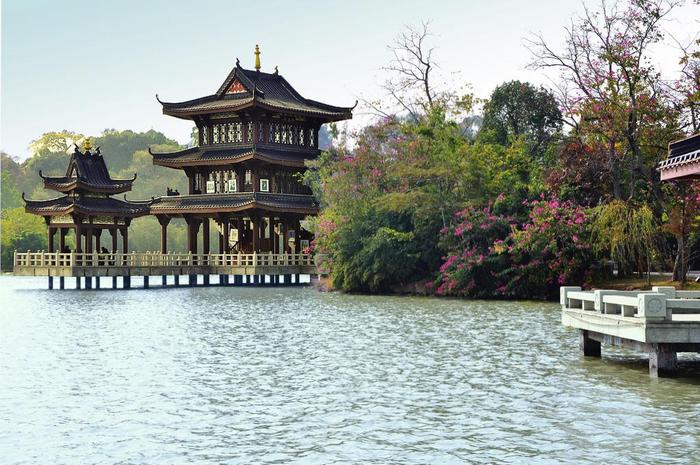惠州西湖风景区, 由两大湖景区组成, 西湖和红花湖!