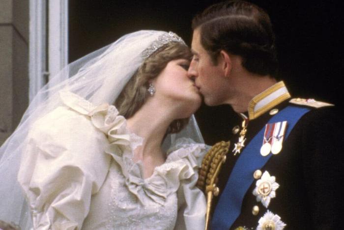 戴安娜王妃那场世纪婚礼的10张珍贵照片