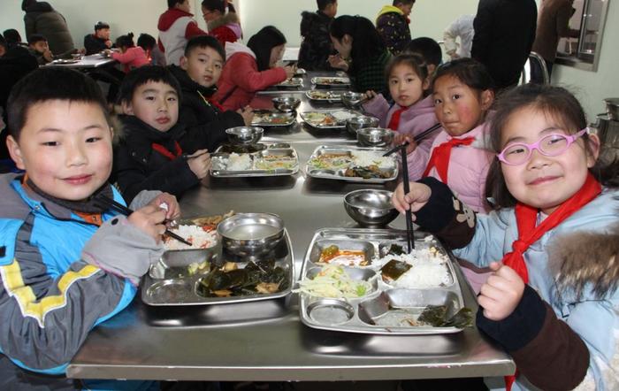 中午配餐、弹性离校，这连云港几所小学的家长将被全市羡慕！