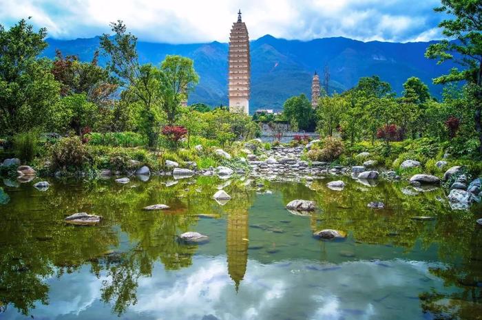 建造寺院、塑画佛像的功德利益