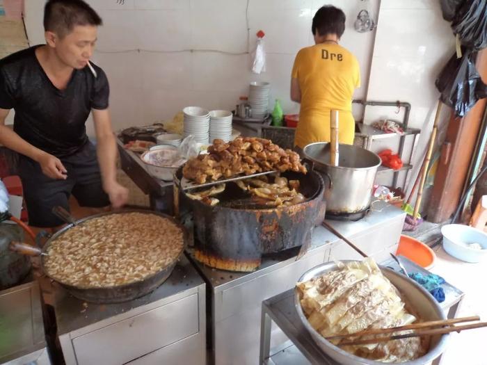 骑楼下的古早味，石码美食大碗又便宜！