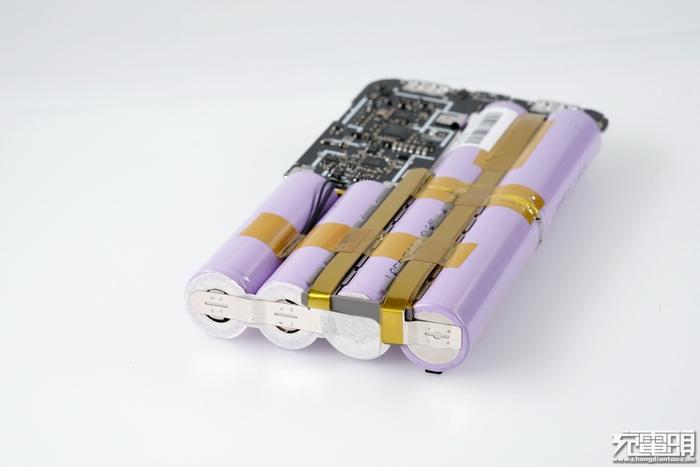 四款热销USB PD充电宝首拆：扒开产业真相