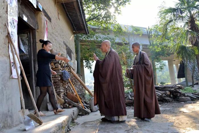 这里是中国少数不接待游客的寺庙, 僧人潜心苦修, 不愿接受财物