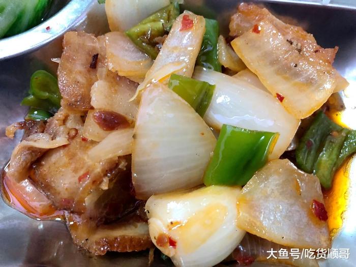 我们食堂8元钱的员工餐是这样的