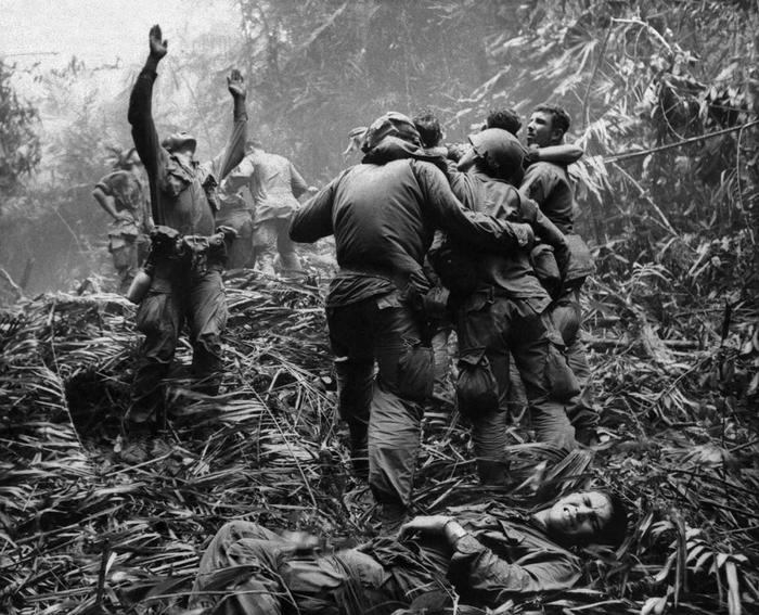 那些关于越南战争的残酷场面 张张足以让好战者动容