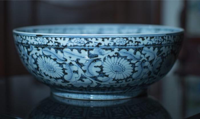 浅谈明代时期洪武青花瓷器的用料及装饰方法