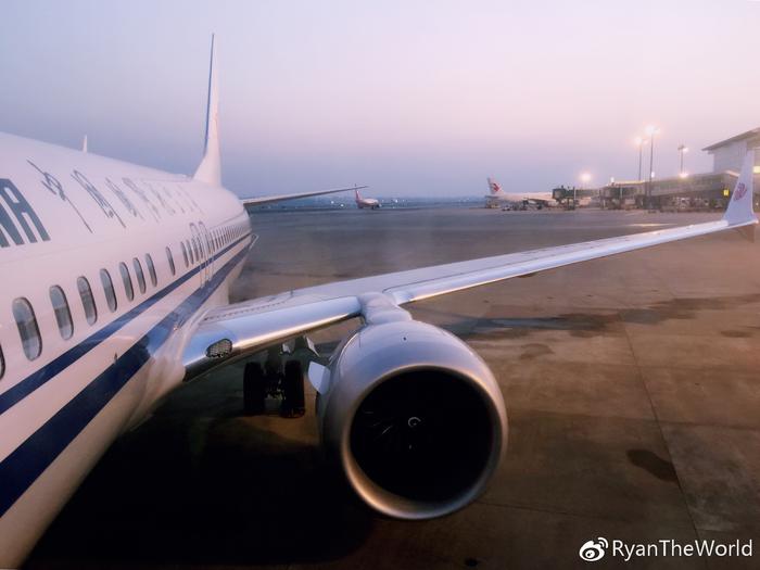 国航波音B737 MAX 8客机经济舱简约体验