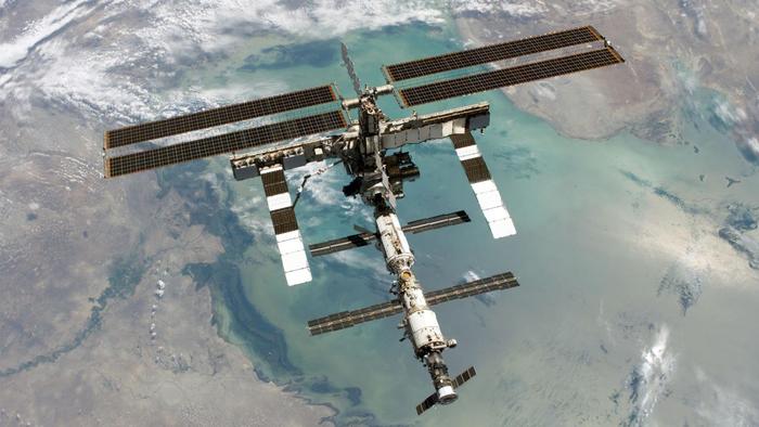 国际空间站寿命快到，美日找俄帮忙，俄：我加入中国空间站计划