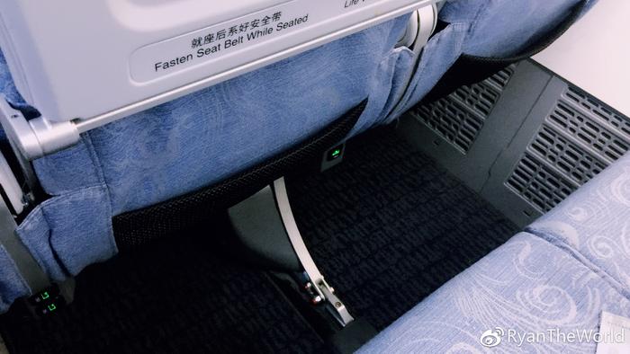 国航波音B737 MAX 8客机经济舱简约体验
