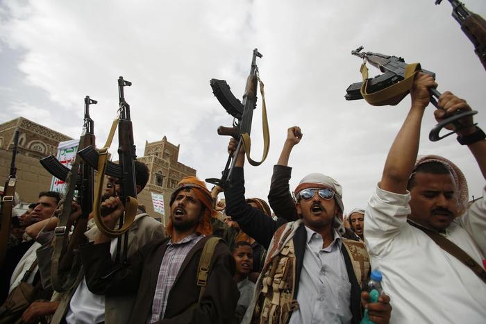 也门向沙特猛烈发射弹道导弹，俄罗斯指责伊朗：为啥出昏招
