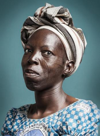 非洲最后一代传统脸疤，刀疤越多地位越高！