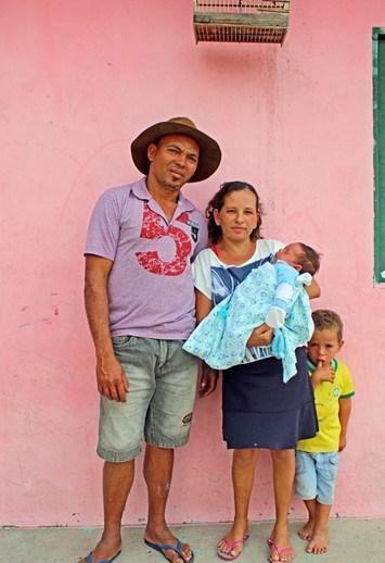 巴西夫妻生了一个足球队，一连生了十三个儿子，称只想要女儿