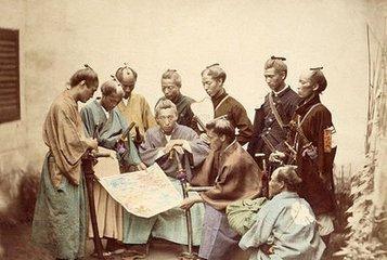 日本是怎样从奴隶制社会过渡到封建社会？资本主义如何发展的？