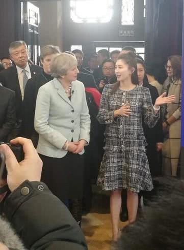江疏影给英国首相做翻译太厉害！比她更神气的只有杨颖了！