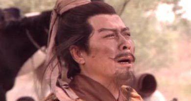 三国中刘备总是哭为哪般？