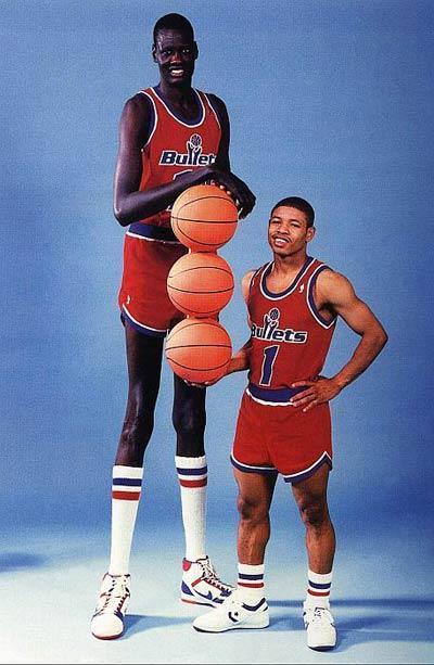 NBA的最萌身高差: 姚明上榜, 博格斯与波尔差距大