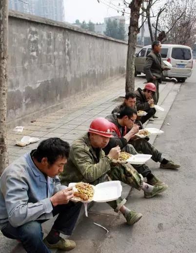 中国农民工让人看了心酸的14张图片 最后一张看着让人难过