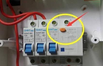 家里电闸的漏电开关上有个按钮, 上面的每月一按, 有什么用呢?