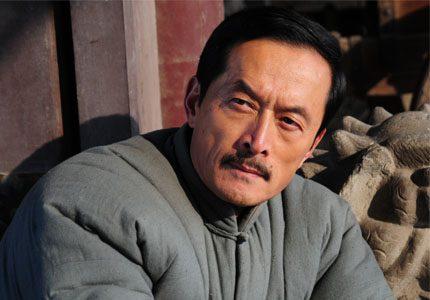 他是《亮剑》中李云龙的“老师”，曾被俘虏，现实中从艺30年！