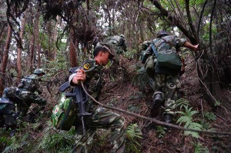 揭秘东北二王的罪恶人生, 从潜逃到击毙历时7个月, 打死打伤18人