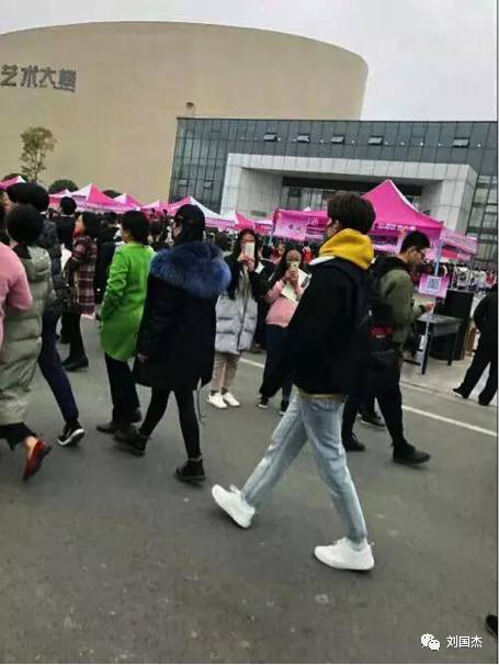 我经历了裸考，才知道艺考并不容易