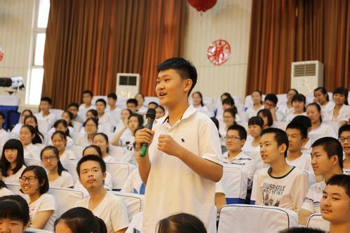这个高中“太另类”，25个学生保送清华北大，毛坦厂中学差太远！