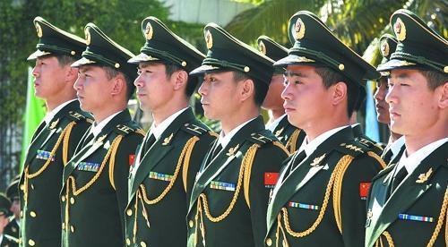 中华人民解放军07式陆军礼服军装配饰内容简解，让你一目了然