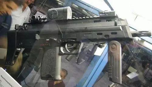 反恐利器：HK MP7冲锋枪