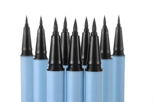 眼线液笔干了怎么办？ 拯救眼线液笔的五种方法。
