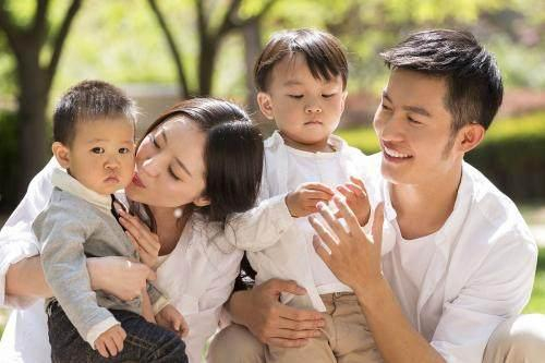 ���ж�ϱ�����ź������ţ�����ǰһ���Ŀڿ޳�һ����ͬ�������