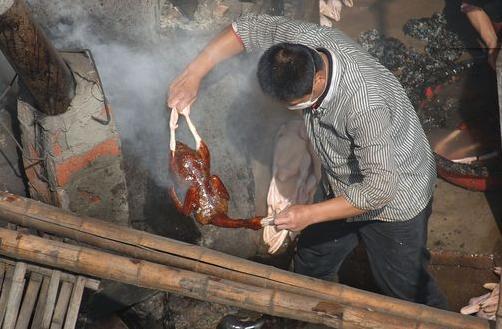 鸭子好吃毛难拔——“松香沥青鸭”你还敢吃吗？