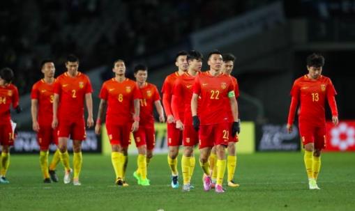 日本球迷愤怒：打中国二队也能丢球？东亚杯年年日韩争冠有意思吗