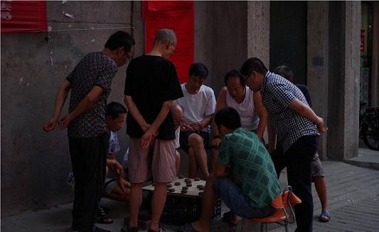 中国象棋棋盘上为什么定为“楚河”、“汉界”？什么意思？