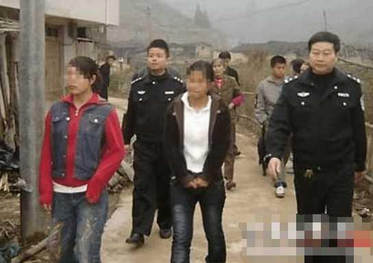 女高中生发现自己被拐卖, 反将人贩子卖掉: 人不贩我, 我不贩人