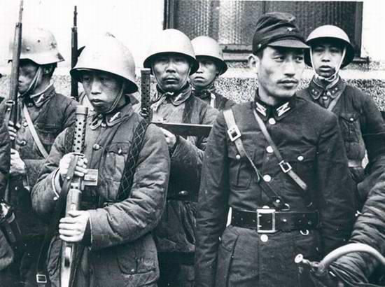 日本大、中、少佐等于中国军官什么级别，一个联队有多少人？