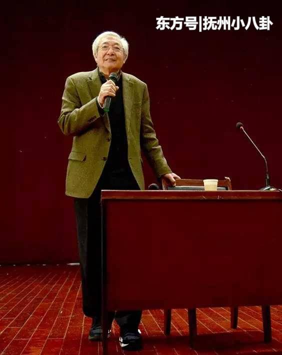 北京大学原校长许智宏院士莅临临川一中交流访问