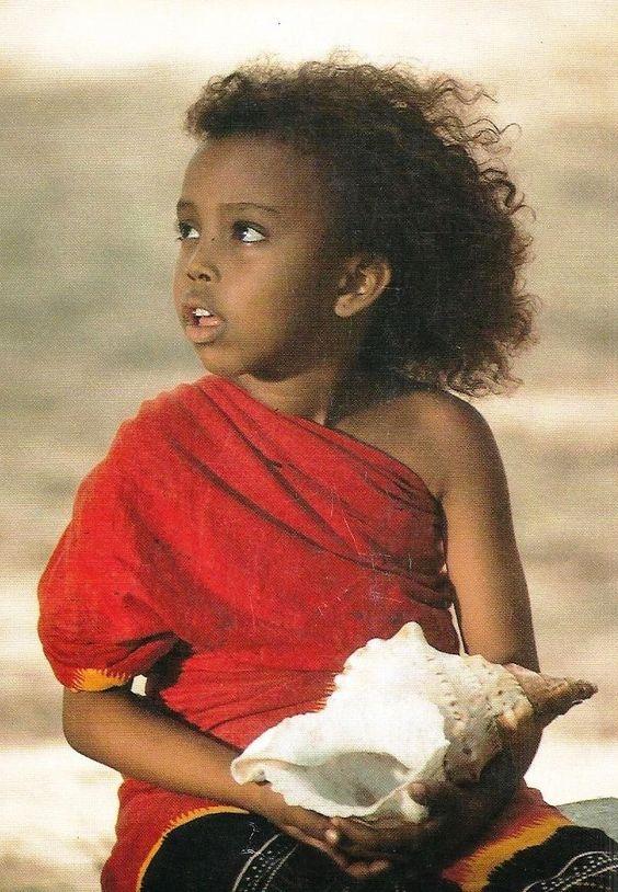 以海盗闻名世界的索马里是什么样的国家，平时又是怎么样的生活