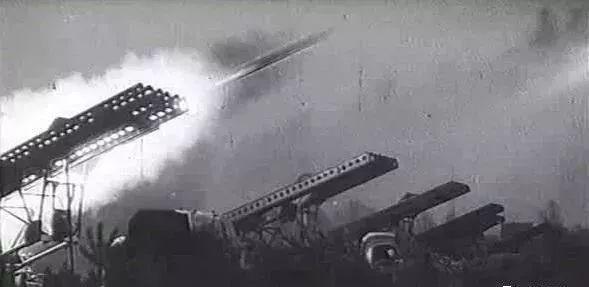 苏联武器｜一个柔美的名字“喀秋莎“火箭炮的前世今生！